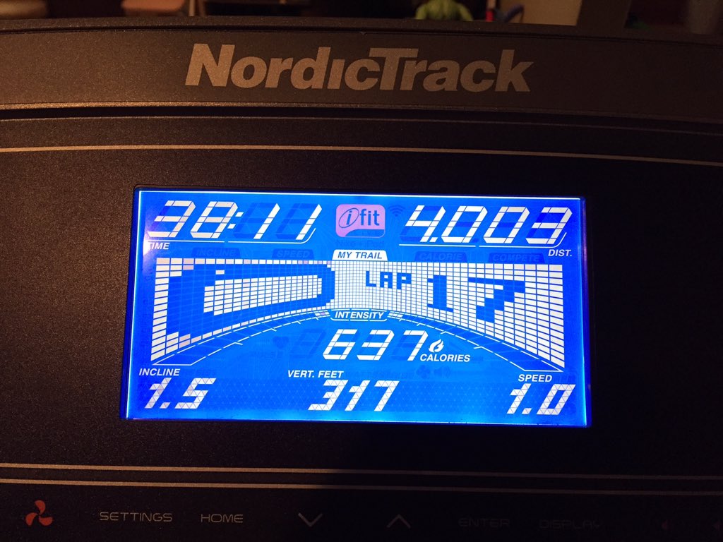 rommalama's tweet photo. 199 4.0 mile run treadmill #dailystat #sheelforce #SFSTAT @NachiSheel  52 miles month to date https://t.co/RpFw5c7w5h