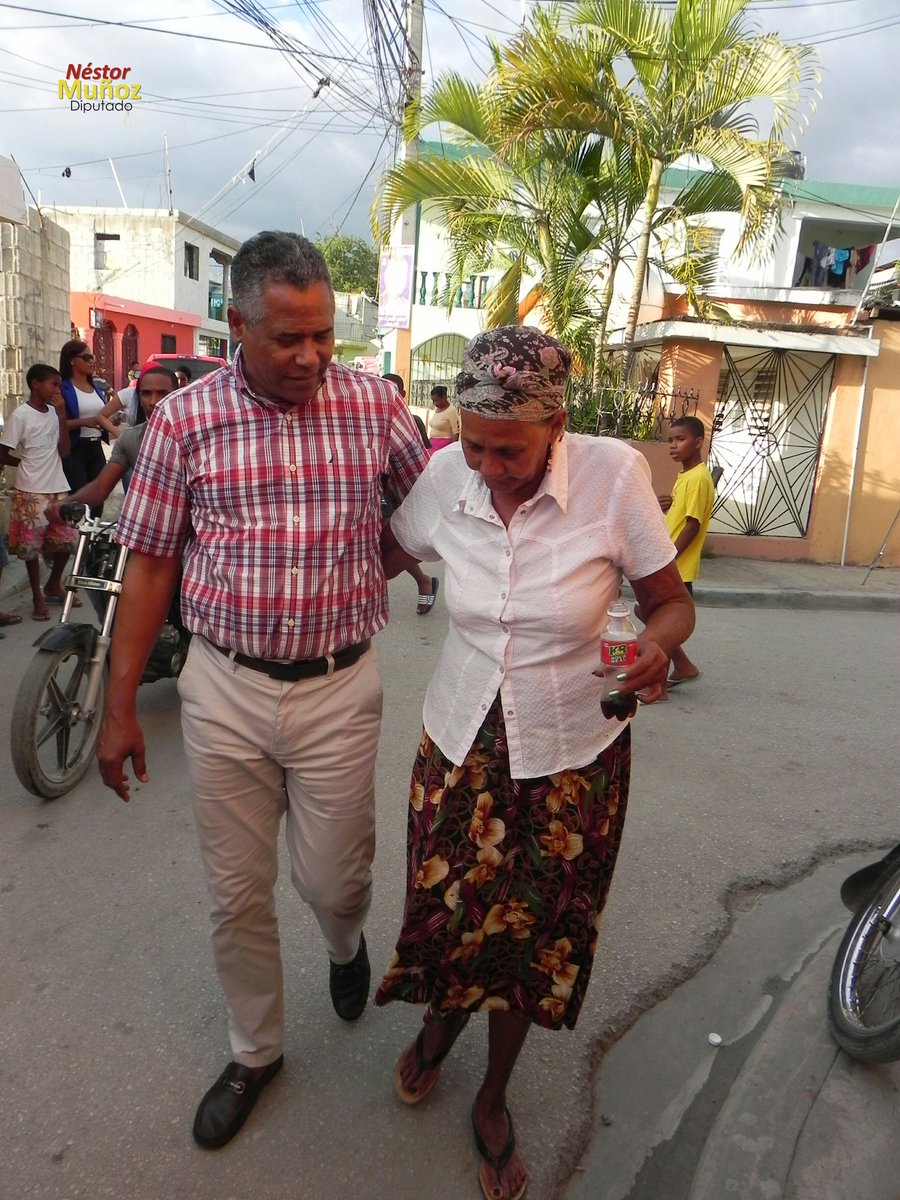 NestorMDiputado's tweet photo. En Barrio México las personas nos expresaban que quieren un cambio real y mejor calidad de vida #VuelvenLosMejores https://t.co/QlrobkT4FY