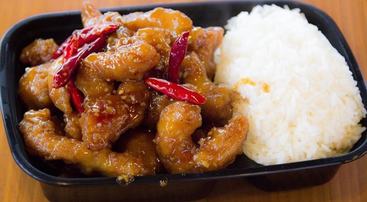 HVstation's tweet photo. General Tso's Chicken from @cld_lucky is the @HVstation #FoodCart meal of the day! #HappyValley #Portland https://t.co/OxHH4sfXmc