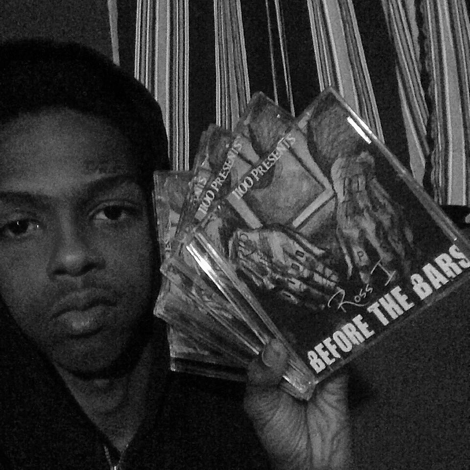 Dmills1100's tweet photo. Free @LanghamAveRoss Cop Up!!! #BeforeTheBars #1100 π₯π₯π₯πΏ https://t.co/TJCCqrW5LQ