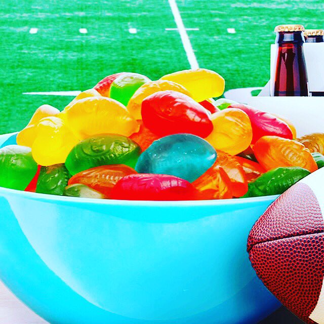 QBGummies's tweet photo. #tailgating isn't complete without the best #fancandy around--#QBGummies!! Get yours today! #NFLPlayoffs #NFL https://t.co/5fJQopwnMI