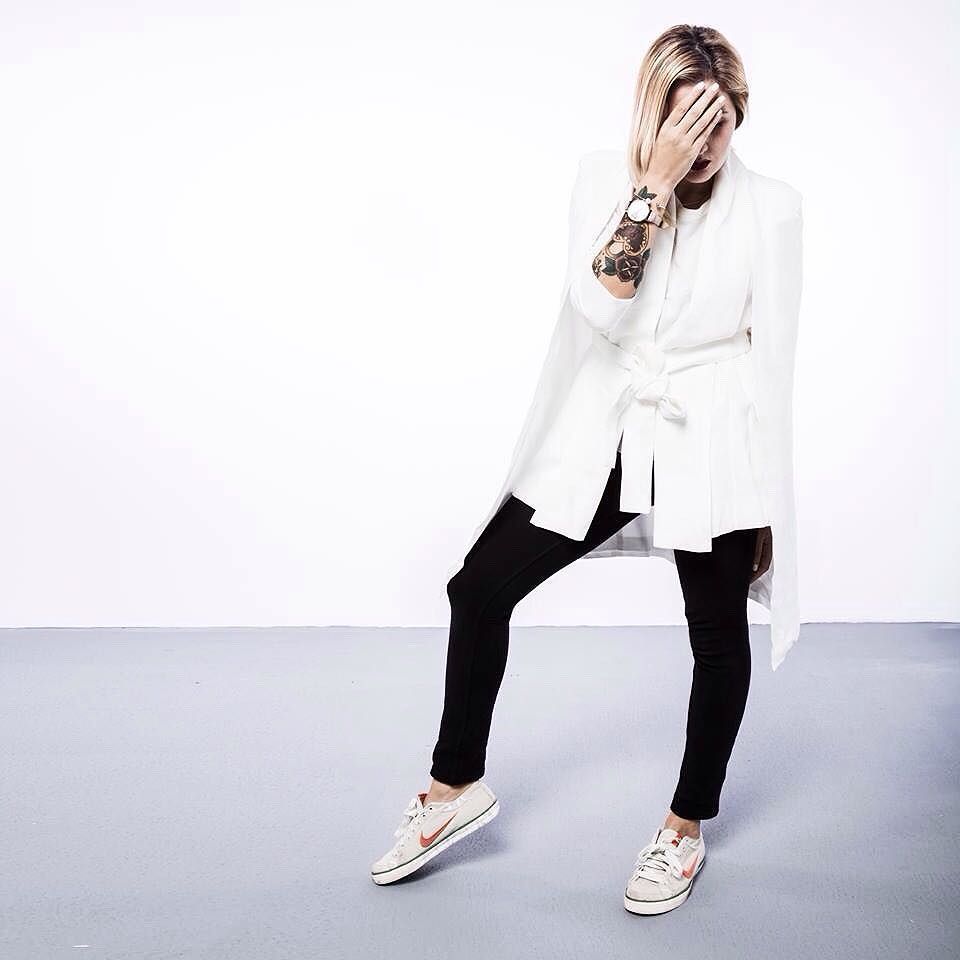 producerpassion's tweet photo. β’ white layers β’
#melie #meliestore #vscocam #vscogood #minimal #minimalisbd #minimalism #minimalism #simplicity #β¦ https://t.co/hycxk5rXrR