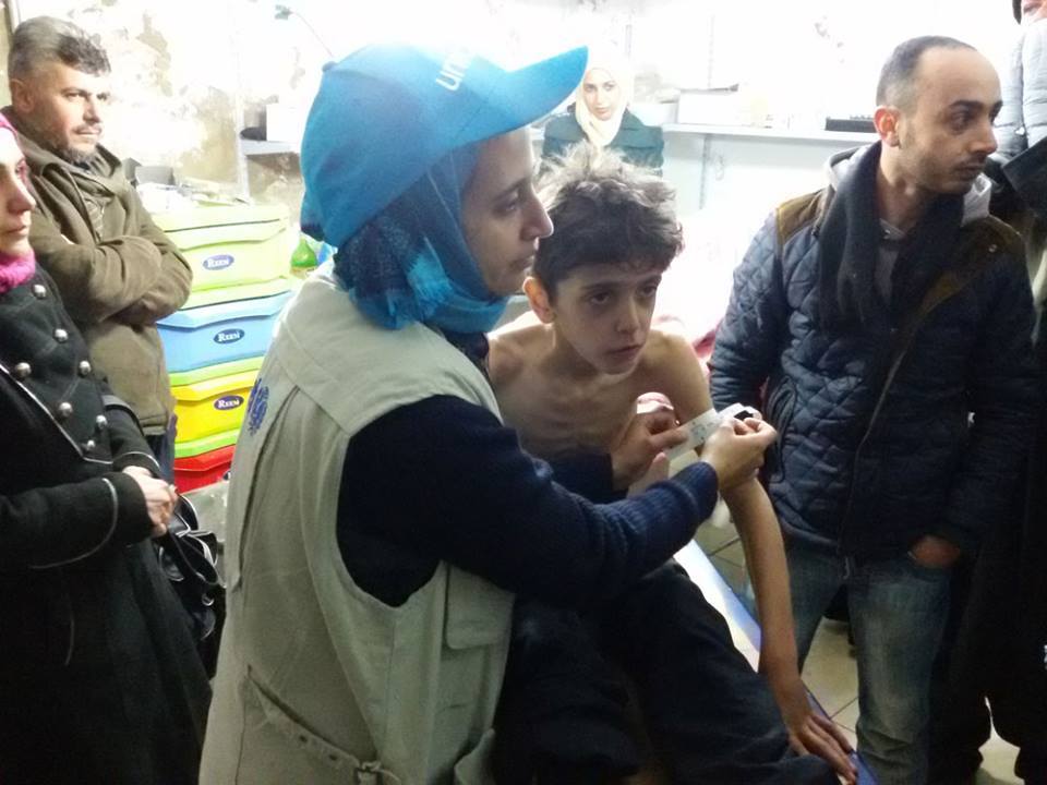 unicef_es's tweet photo. La situación de los #niñosdeSiria en la ciudad sitiada de #Madaya es desesperada https://t.co/c3DfoFcAe6 https://t.co/tQ8fn4R5f2