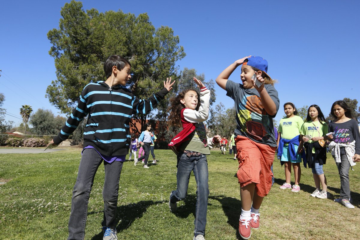 ActiveASAP's tweet image. A7: Go old school and encourage walking and biking to school #SaludTues