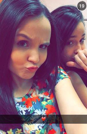 mariaofc123's tweet photo. Gêmeas 😍😍😍😍 
@larimanoela 
@Mha_Oficial https://t.co/0y51LudNBa