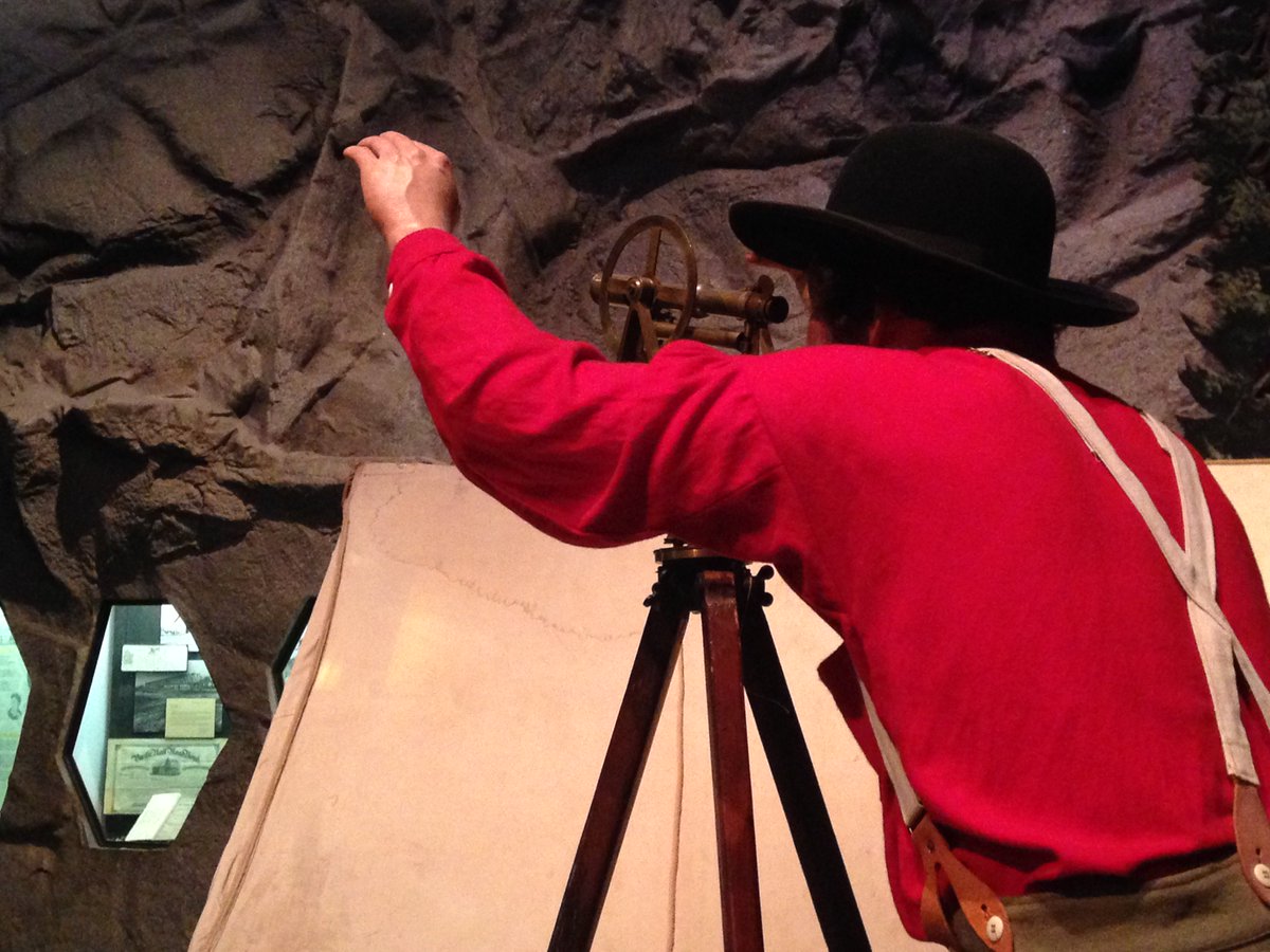 CSRM_Foundation's tweet photo. Tomorrow is #MuseumSelfieDay! Be sure to snap your favorite pic in the Museum and tag us! #csrmf https://t.co/vF8uVVTh8f