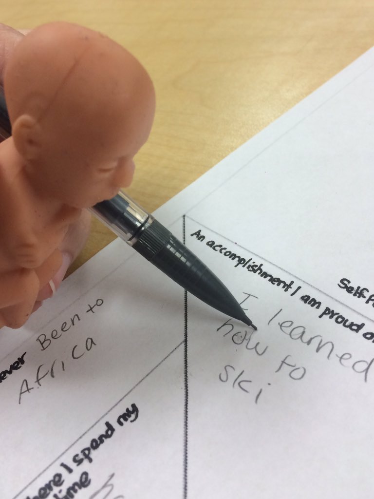 mijothefetus's tweet photo. Working hard on the first day back!! https://t.co/GCrXTV8ygX