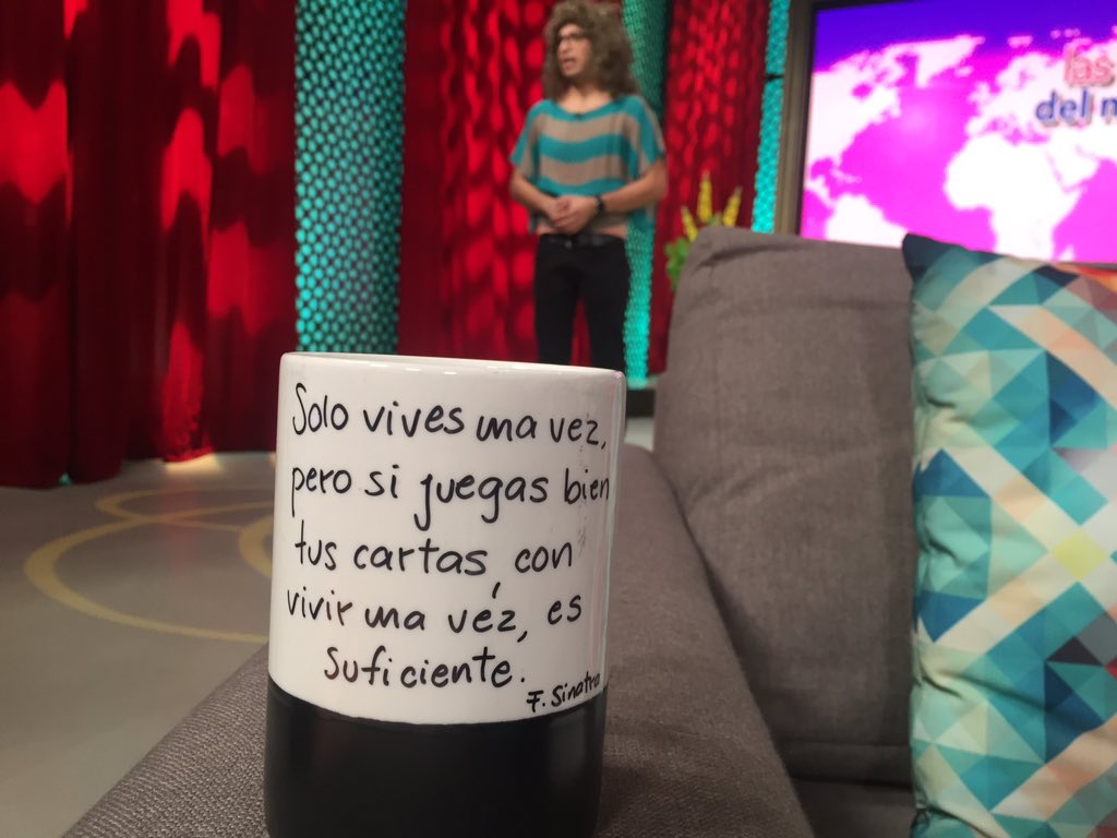 SERGESEPULVEDA's tweet photo. Sólo vives una vez, pero si juegas bien tus cartas, con vivir una vez es suficiente. Frank Sinatra. https://t.co/VIbn6k95Ed