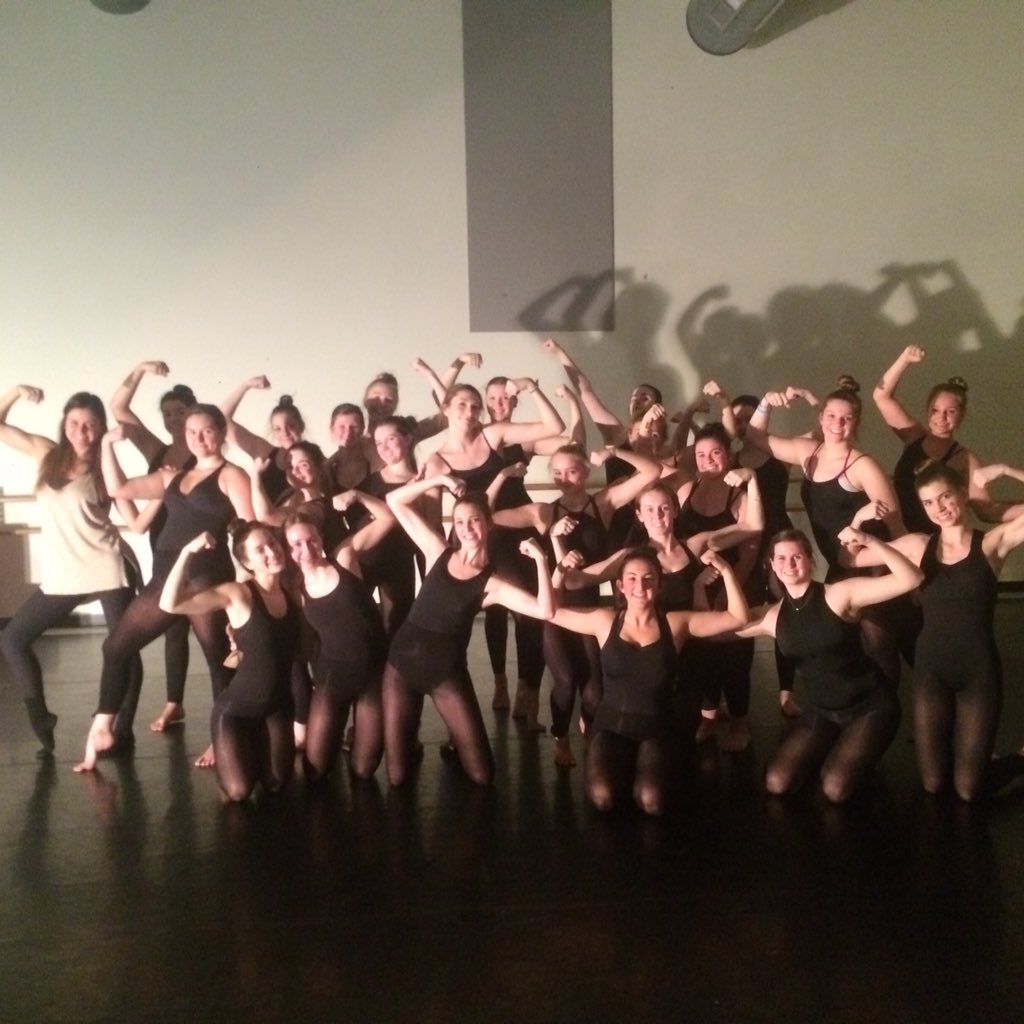 kalmansami's tweet photo. #flexforAnn ❤️ the junior team and @DACdance https://t.co/W07aymfmUy