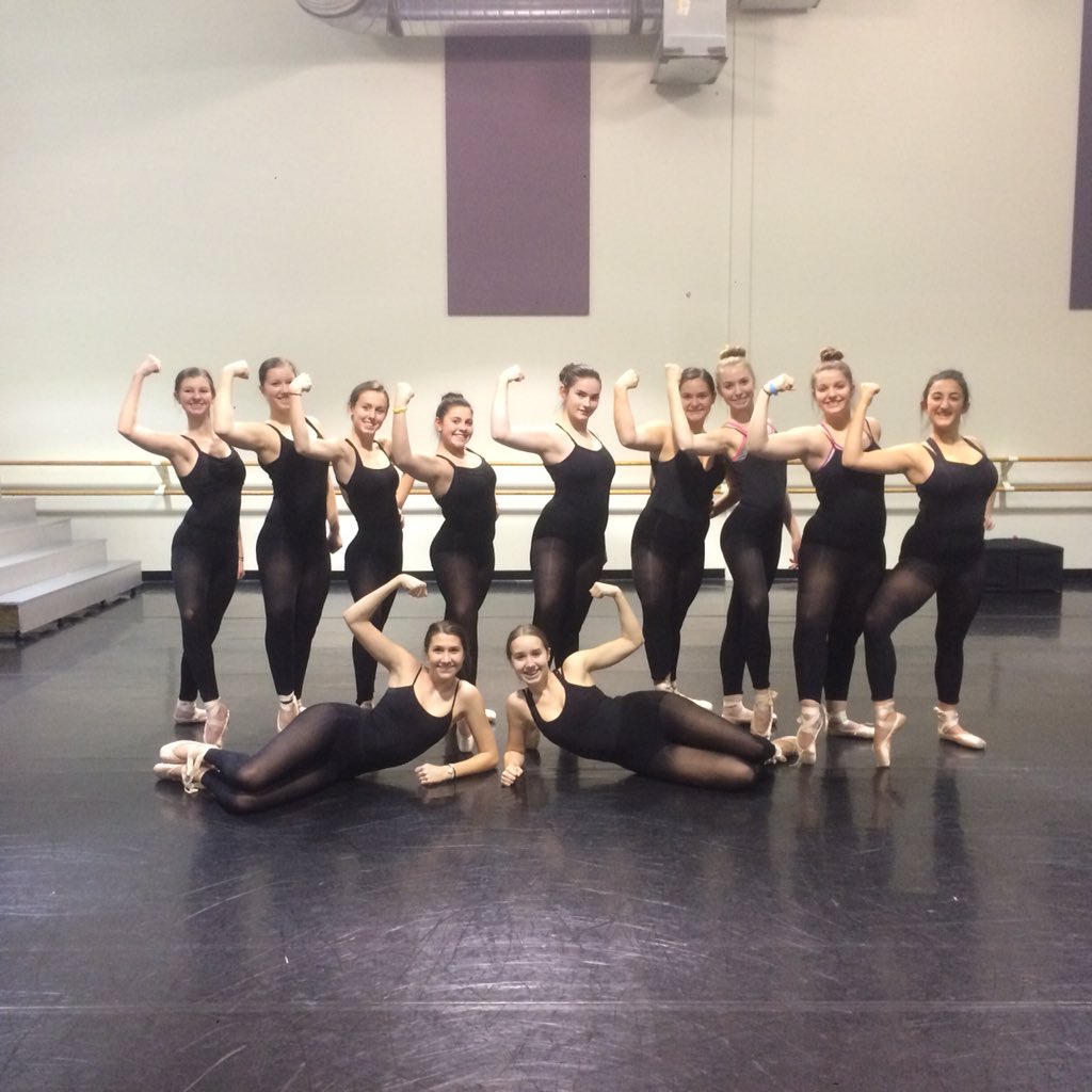 kalmansami's tweet photo. #flexforAnn ❤️ the junior team and @DACdance https://t.co/W07aymfmUy
