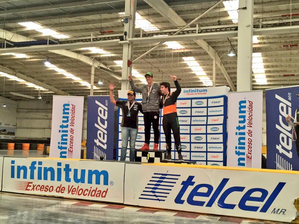 Telcel's tweet photo. Un día #Telcel4GLTE lleno de emociones y podio. #ATodaVelocidad #CorreConCheco @SChecoPerez https://t.co/Lba7IQwu5k