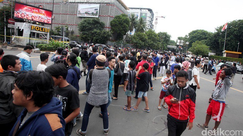 detikcom's tweet photo. Saat Kondisi Darurat, Harusnya Ada Aplikasi Chat Gratis Bebas Kuota https://t.co/a5CKdhwZHX via @detikinet https://t.co/X4disz7TBx