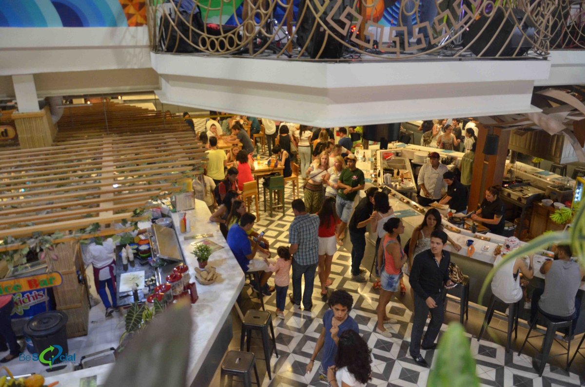 BeSocialEdu's tweet photo. Mercado Local en #PlayadelCarmen #RivieraMaya https://t.co/AmOHARh6bX @MercadoPDC @LaSirenaPuercaP https://t.co/zFC4nxZwLW