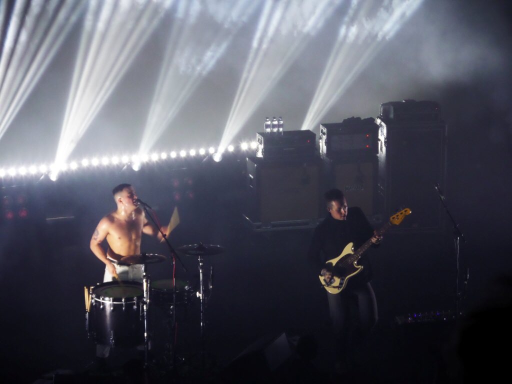 MelsJukebox's tweet photo. Missed @Slaves on their tour? Fear not!Check out my concert https://t.co/QdeaiTwy0K #slaves2016 #Wheresyourcardebbie https://t.co/q2shLibqiA