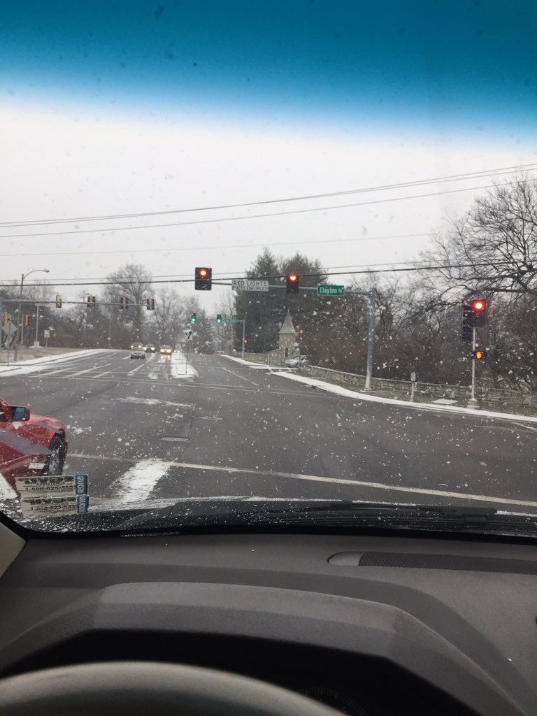 arlenembrowne's tweet photo. A little snow can't keep me away from my @Shred415 workout! #shredstl #shred2016 #30in60 https://t.co/aYs4YhAztU