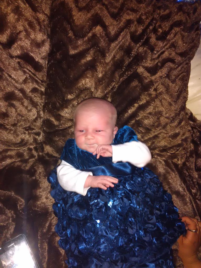amym98738's tweet photo. I love her chubby gaws#my neice😘 https://t.co/ifh2NIhMpc