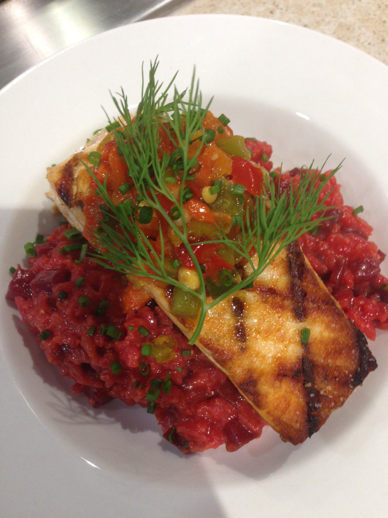 EXHIBITIONIAN's tweet image. Grilled salmon w beet risotto 2nite at the ex @100milemark @UofGChefVijay @creelman_hall @chefcooledge come see me!!
