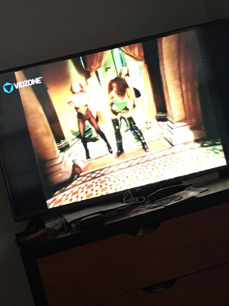 collegeking's tweet image. #namethatmusicvideo