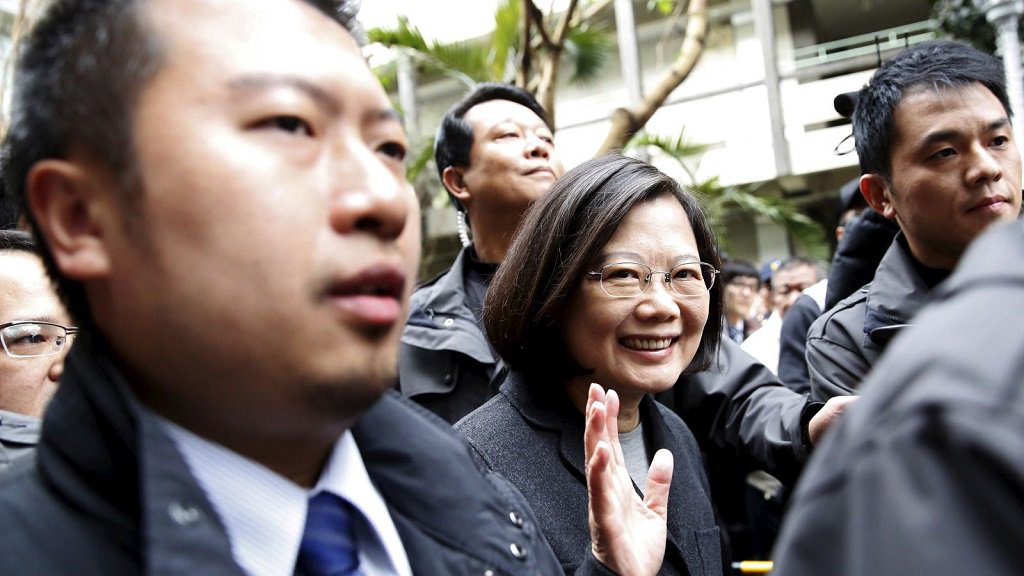 Taiwan’s New President Is An Academic Who Loves Cats and Supports #LGBT Rights bit.ly/1npZH1A