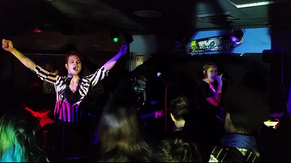 REVIEW: A beautiful night of David Bowie nuvo.net/indianapolis/r… by <a href="/sethvthem/">Seth Johnson</a> via @NUVO_net