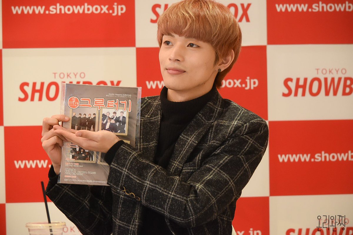 only_wanchan's tweet photo. ▶▶ 160109

#히든 #HIDDEN #ヒドゥン #완이 #완짱 #WanE #ワニ   #新大久保 #SHOWBOX 
( @upndown1020 )( @hiddencard01 ) https://t.co/Gva0p6EnDb
