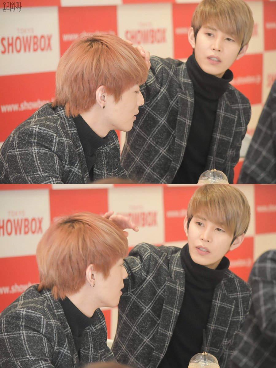 only_wanchan's tweet photo. ▶▶ 160109

#히든 #HIDDEN #ヒドゥン #완이 #ワニ #이도 #イド   #新大久保 #SHOWBOX 
( @upndown1020 )( @misotoss )( @hiddencard01 ) https://t.co/7mWwMm6yi4