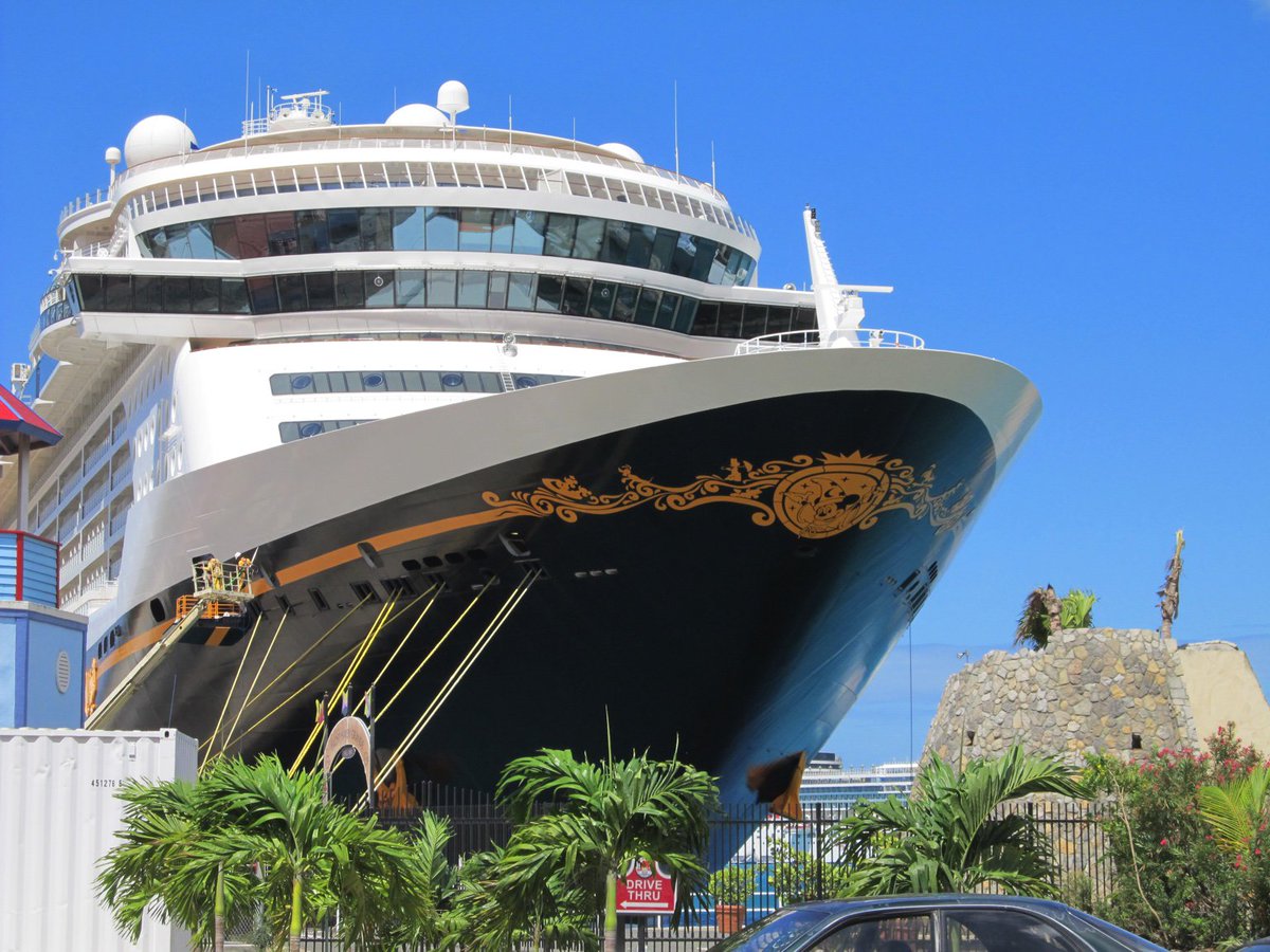 cruisingdone's tweet photo. Sailing on @Disney Fantasy? @StarWars Days are on the horizon…a full day of #TheForce on selected cruises!! https://t.co/zH5iHzWVTG