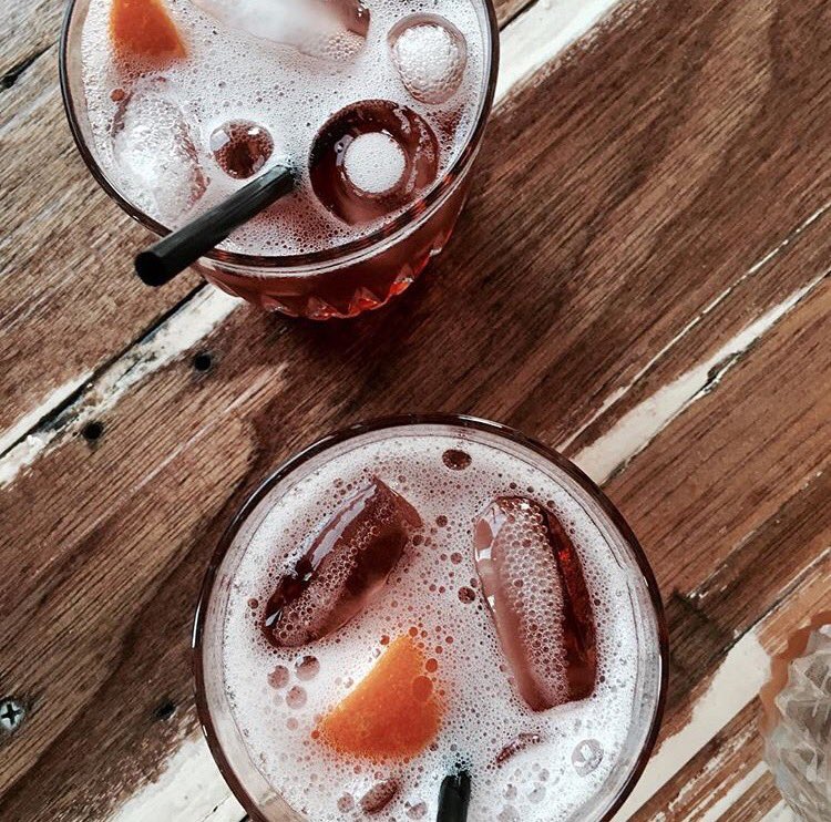Beautiful #Ginuary capture of yesterday's #gordonssloegin #ginandtonic with mandarin slices 🍊