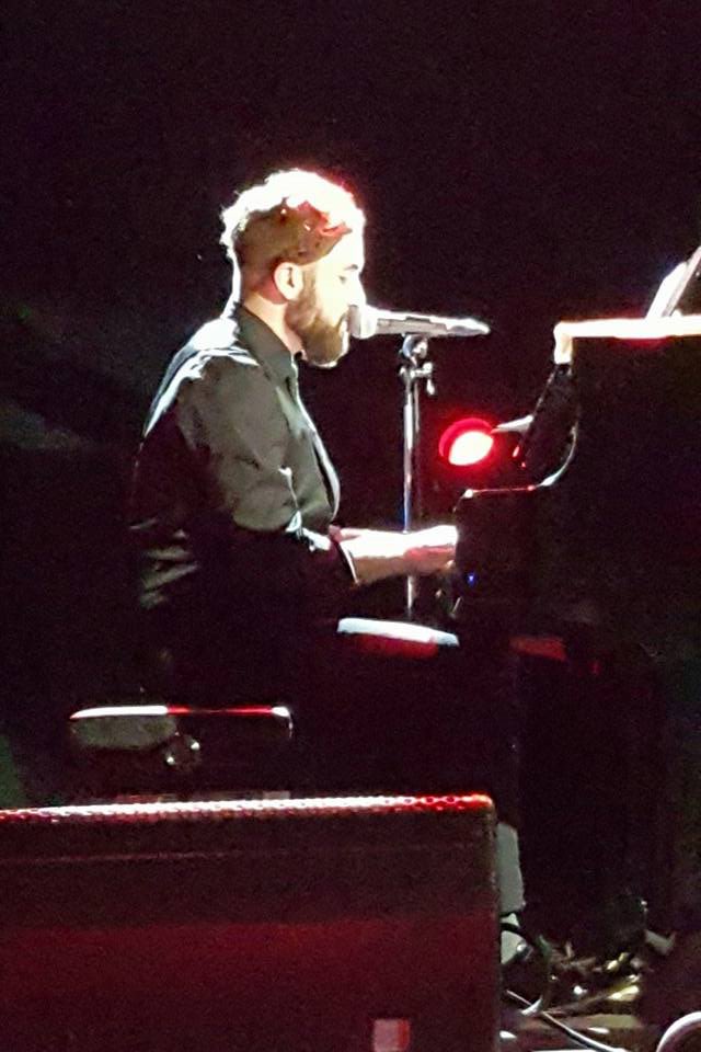 luke_maxim's tweet image. Just my Mic.... my Piano.... and Me.... 
#fanphoto #Steinway #Concert #livemusic #vocalist #JohnVarvatos #RioBravo