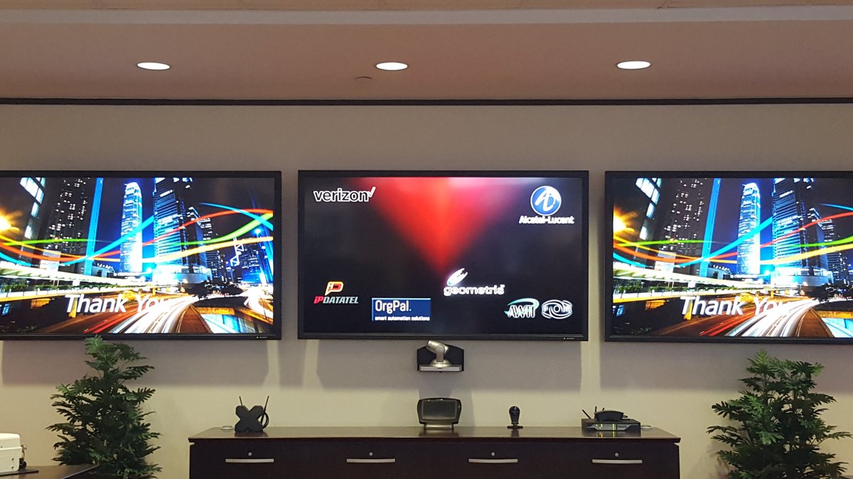 OrgPal's tweet photo. Just attended a great presentation about the future of cellular networks, LTE and 5G at Verizon in Houston. https://t.co/tSzHTMUSEr