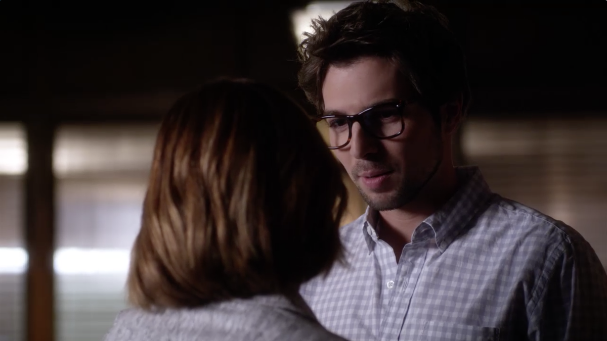 PLLonMax's tweet photo. Meet #AriasNewGuy. 😍 #PrettyLittleLiars https://t.co/ocGlxv2J1t