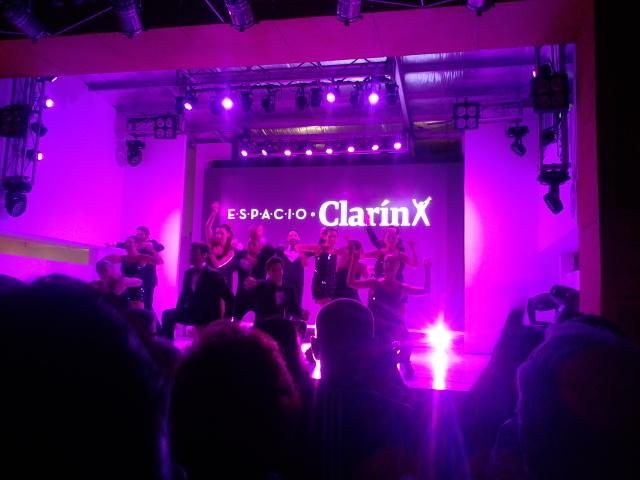 RoyCifre's tweet photo. Live! En Espacio Clarin, #MarDelPlata #elclubdelhit rompiendola!
Dame fuego! Con @RochyFerrari https://t.co/IXD4FwLzRR