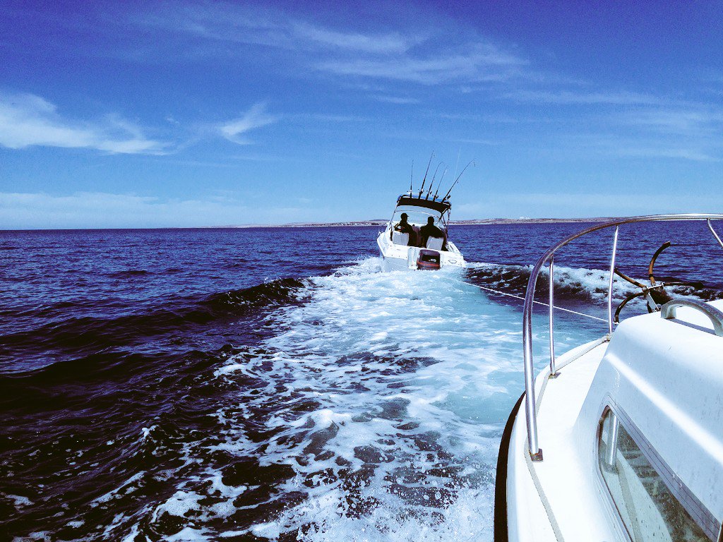 mdunnfarm's tweet photo. Is a bad day on the water better than a good day farming??#gettingatow @WeissDarren https://t.co/84c5h71dEn