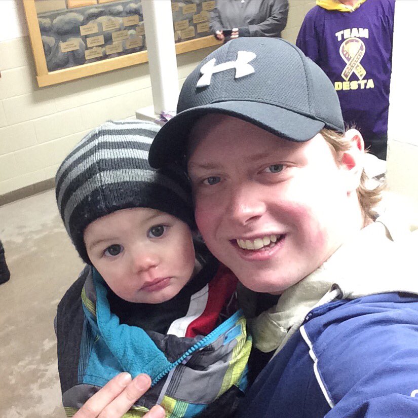 maclachlan_20's tweet photo. @Kendra7Cmc shaking baby's and kissing hands https://t.co/xaksaPGBSk
