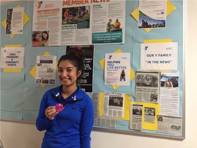 BriG_BeCauseY's tweet photo. Alicia was the first to receive the button!
#TheButtonProject
#CauseDrivenLeader
#BeCauseY
#LivingOurCause
#CIYMCA https://t.co/ydNYPqNYXI
