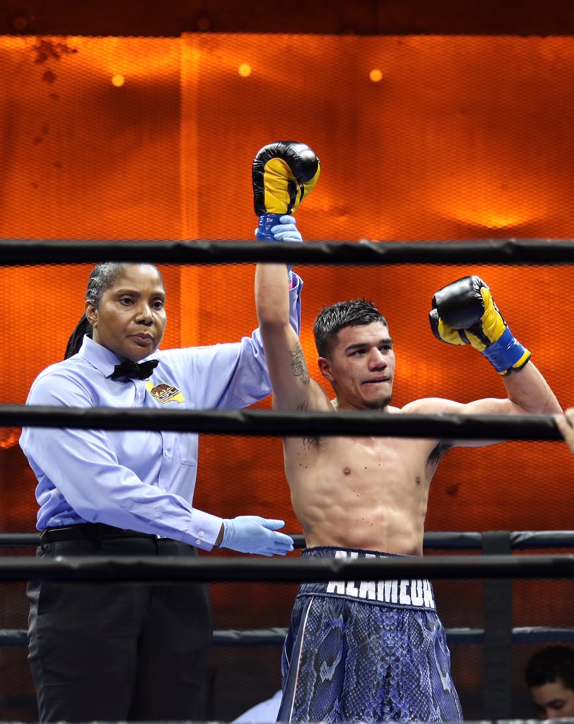 Felicidades prospecto Aron Alameda en su debut hoy en USA gran triunfo por Ko <a href="/AaronAlameda1/">Aaron Alameda</a> <a href="/_Bravoz/">Bravo</a>