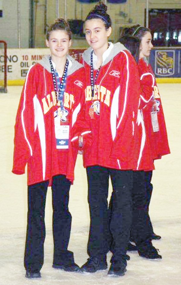 PentictonNews's tweet photo. Sisters @OkanaganHockey giving back to sport through #Penticton @BCGames1 https://t.co/ssOkyQdXDP #BCWinterGames https://t.co/9zDJPnaNrO