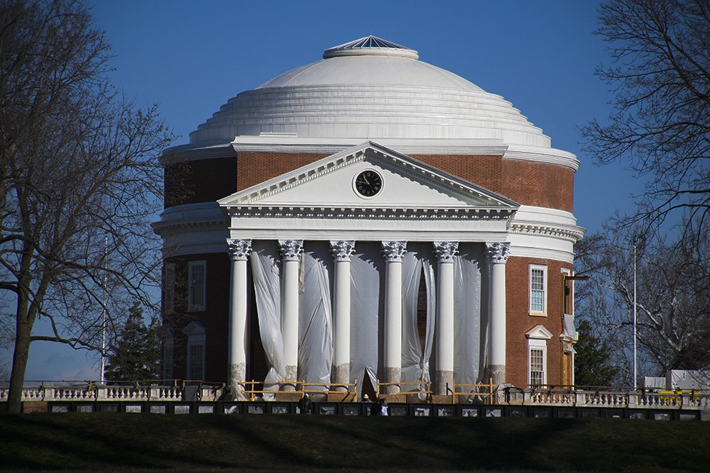 cavalierdaily's tweet photo. Good news 4th years! Rotunda exterior to be open for graduation this spring https://t.co/SbLlW64WaR https://t.co/kZMf7PbkRt