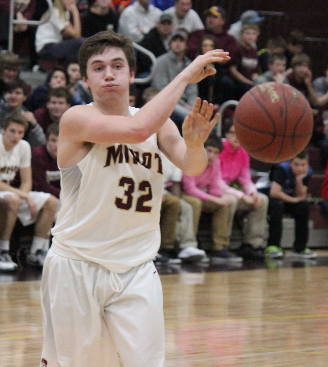 EVEN MORE PHOTOS: Minot High vs. Bismarck Legacy #photogamestrong #NDpreps