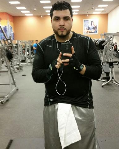 AJELKALLEJERO's tweet photo. Health leads to Wealth. #Sinfiltro #sincorte #ConGel 👊💪(I couldn't resist the Gym Selfie) 😂😞😐 https://t.co/0xMVzvISW9