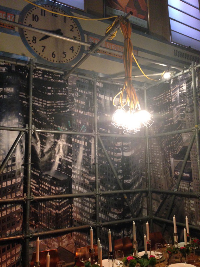 TheHIDIGroup's tweet image. Constructing a city dining experience @bortolottoarch @DesignExchange #DxDTO16 #DesignToronto