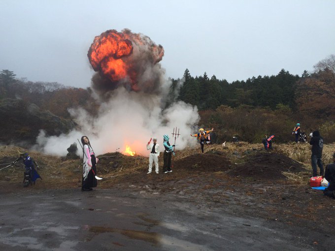 これ特撮でよく見るやつだ 背景が爆発している写真 が本当に撮れる撮影イベント開催 ねとらぼ
