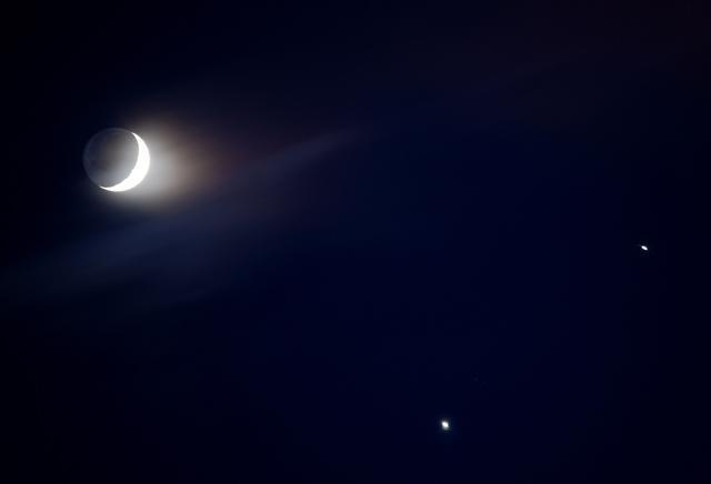 DenverChannel's tweet image. Look up! 5 planets will be visible before dawn Wednesday bit.ly/1JXaR7V