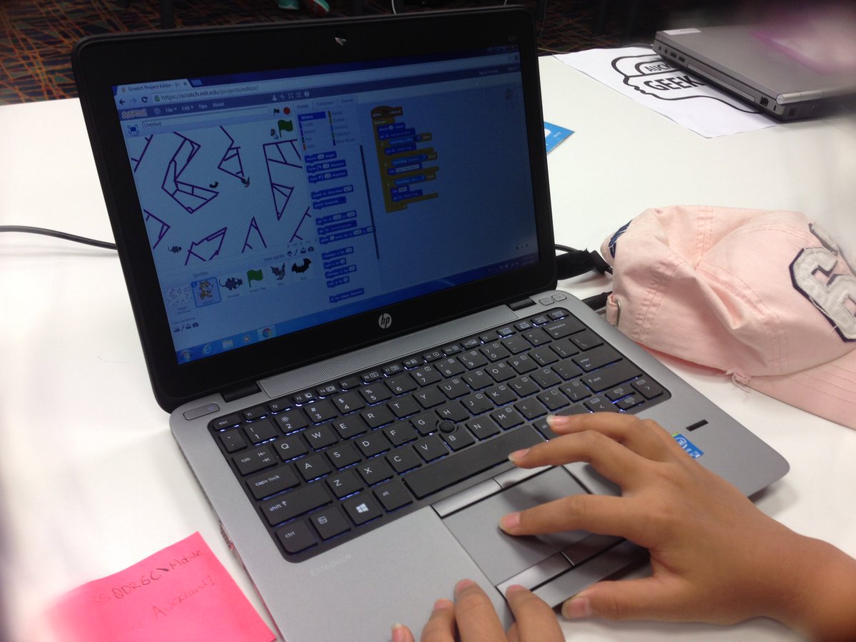 Auckland_Libs's tweet photo. #ALGeekGirls16 update! We made customised games in Scratch thanks to A+ sponsors @popup_arcade &amp; @RecycleBoutique! https://t.co/VGJOHeW5Y6