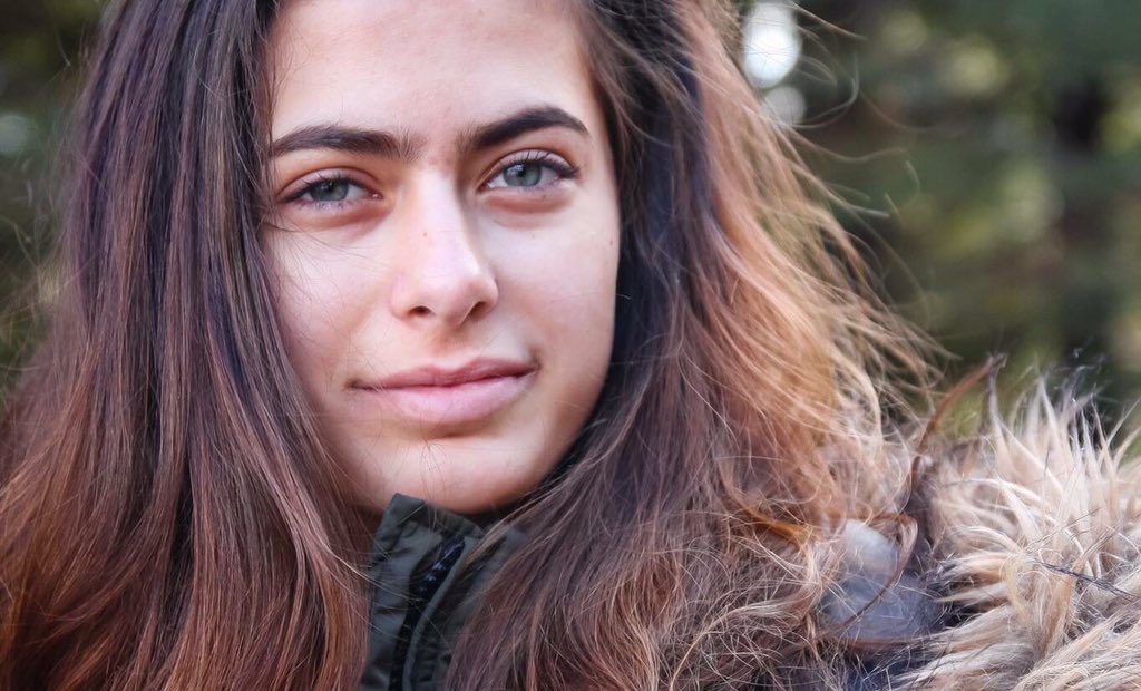 Guglielminetti's tweet photo. Avis de recherche: Jade Maréchal. Pas rentrée depuis dimanche. Vu la dernière fois dans MTL-Ouest. Si info: 911 https://t.co/tVWpr1RMXa