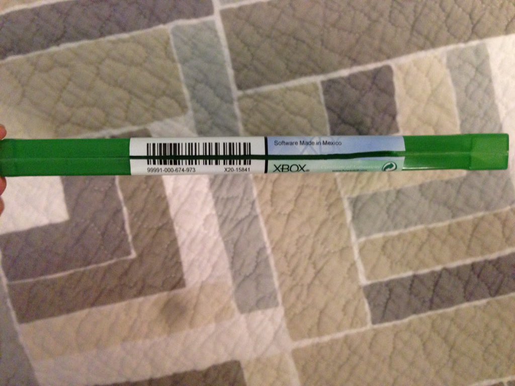 SteaIthless's tweet photo. Selling Halo 5, Like New, Free Shipping, $38 https://t.co/WuxfZEV2UJ