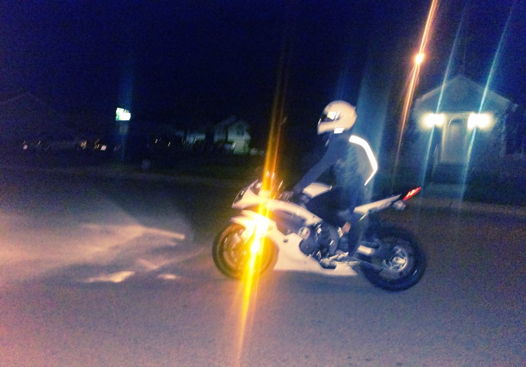 makisfresh's tweet photo. Ride or die mutha suckas. #fucksnow https://t.co/KXQgBCGw0W