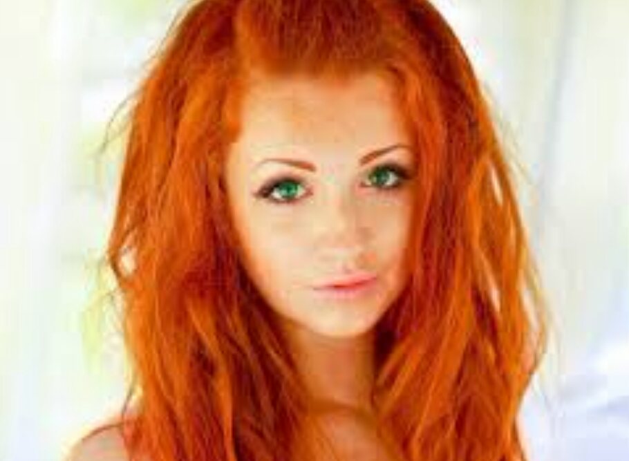 Pyroteknixxx's tweet image. {She hums to herself, getting ready for a night out} what to do tonight... {She poofys her hair up slightly}