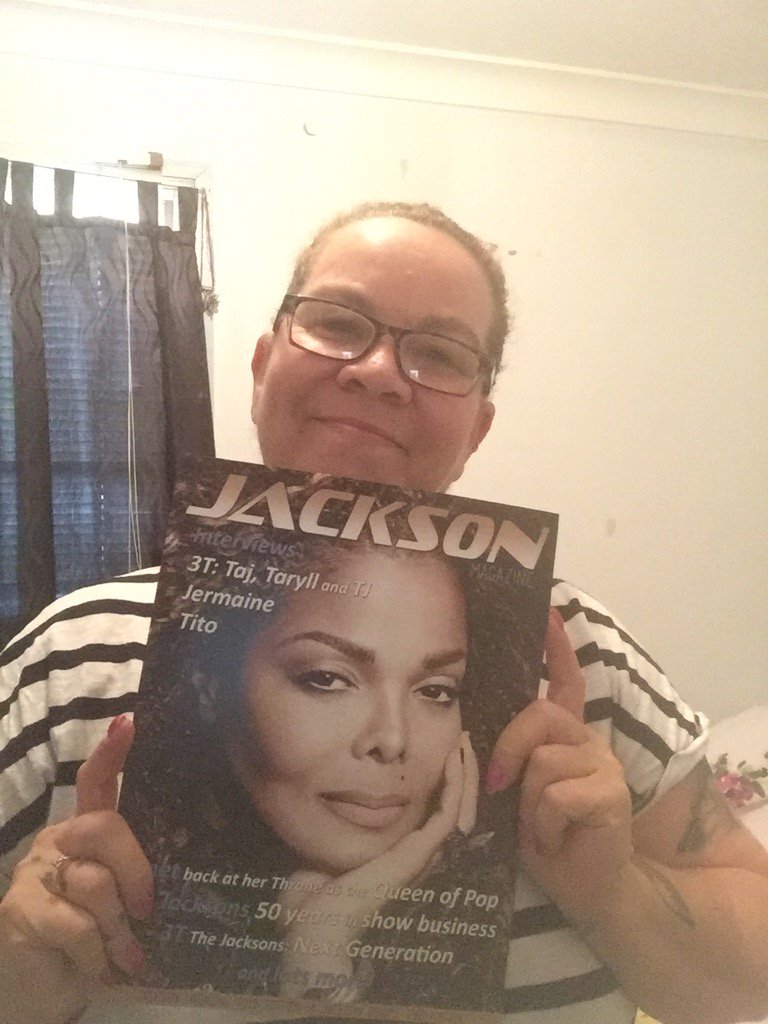 WizFromOz's tweet photo. Yay.. Arrived today... #JacksonMagazine ;-) https://t.co/W5H2uQFVOl