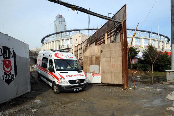 Beşiktaş'ın stat inşaatında bir işçi öldü goo.gl/CdsHSk kaynak Hurriyet.com.tr #haber #bjk